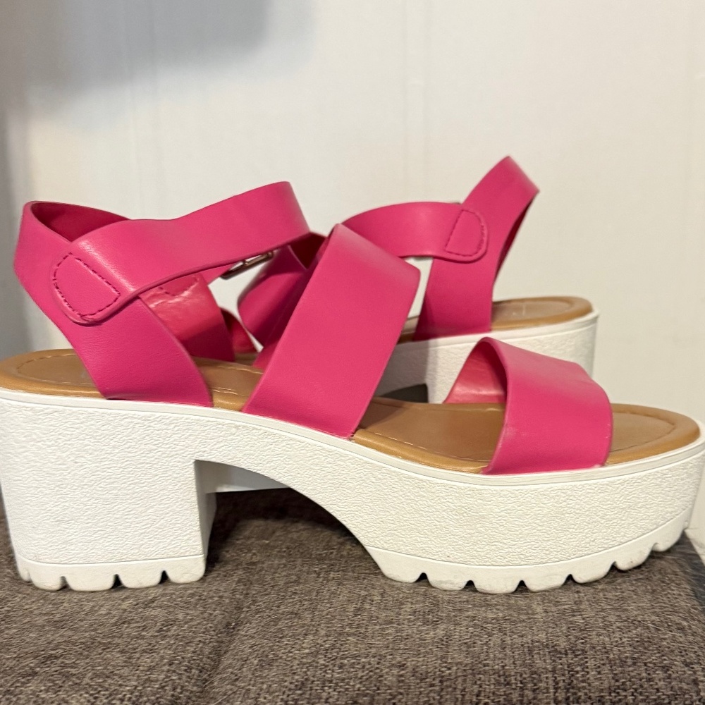 Pink Platform Sandals - Picture 5 of 8
